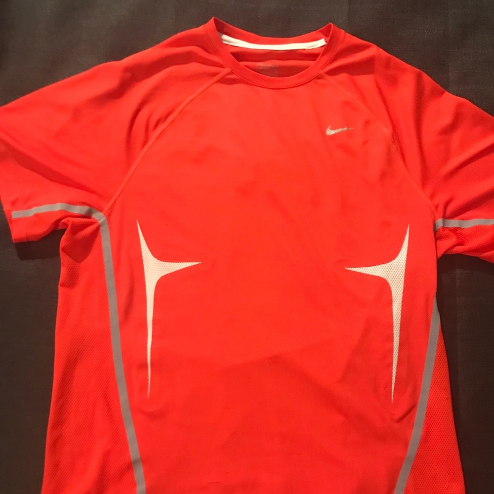 Nike tee